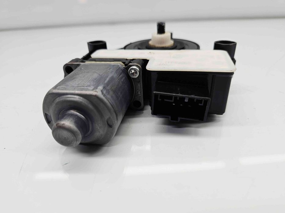 Motoras geam dreapta spate Volkswagen Golf 7 (5G) [Fabr 2014-prezent]