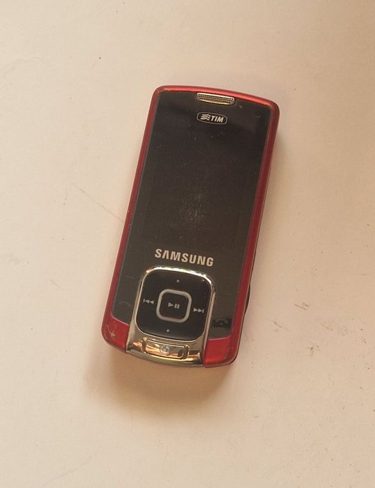 Telefon Samsung SGH- 7330 cu dungi pe display