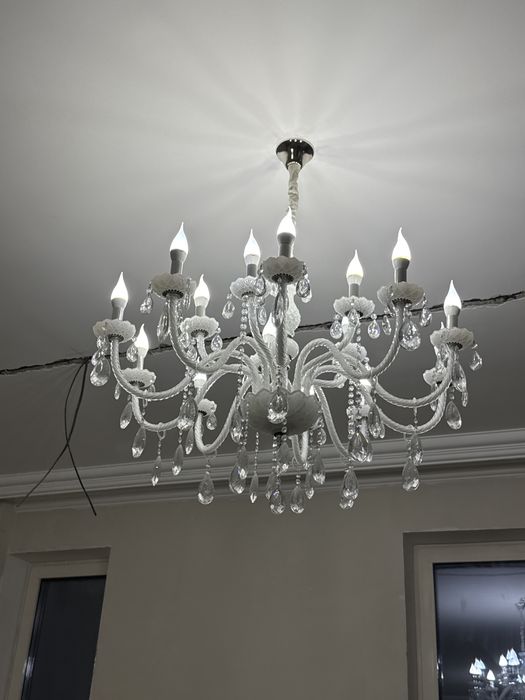 Продам люстры, каждая по 35 000