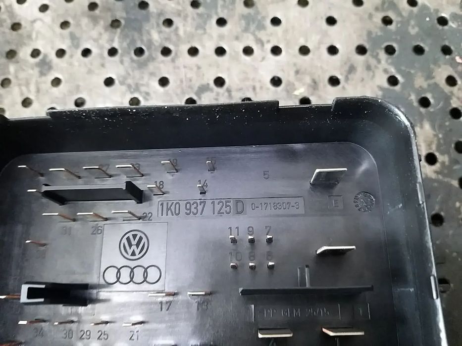 Panou sigurante 1.6 tdi skoda superb 2 3t facelift 1k0937125d