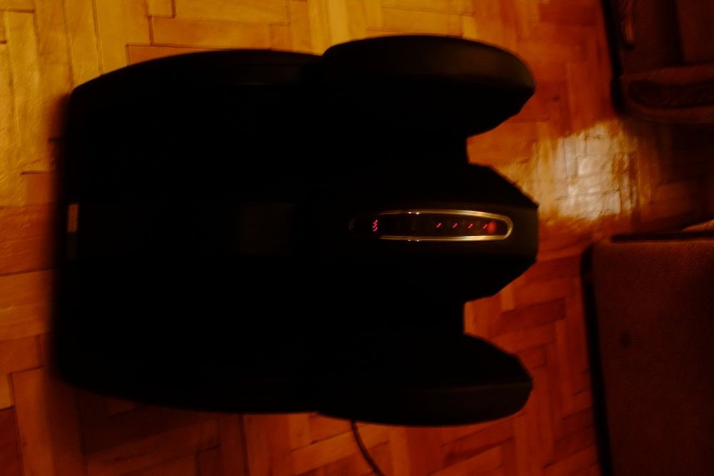 Aparat de Masaj Shiatsu si Drenaj Limfatic pentru Picioare
 Casa jad