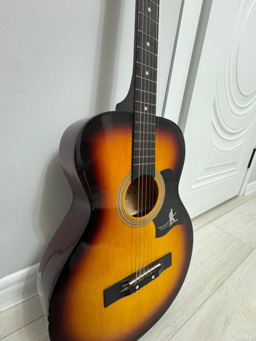 Акустическая Гитара