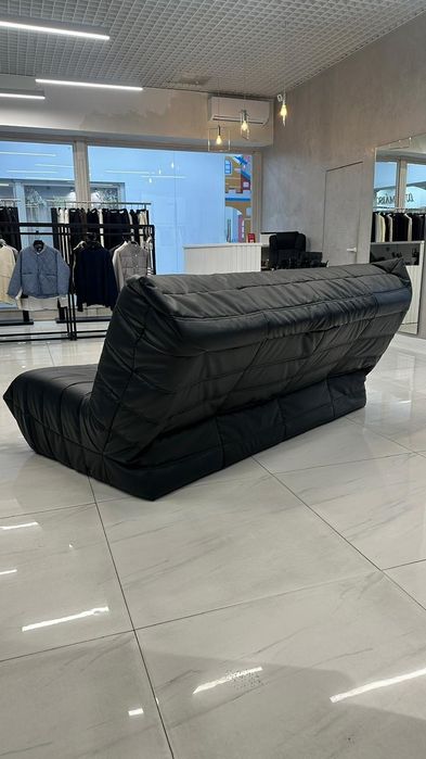 Продам диван из экокожи