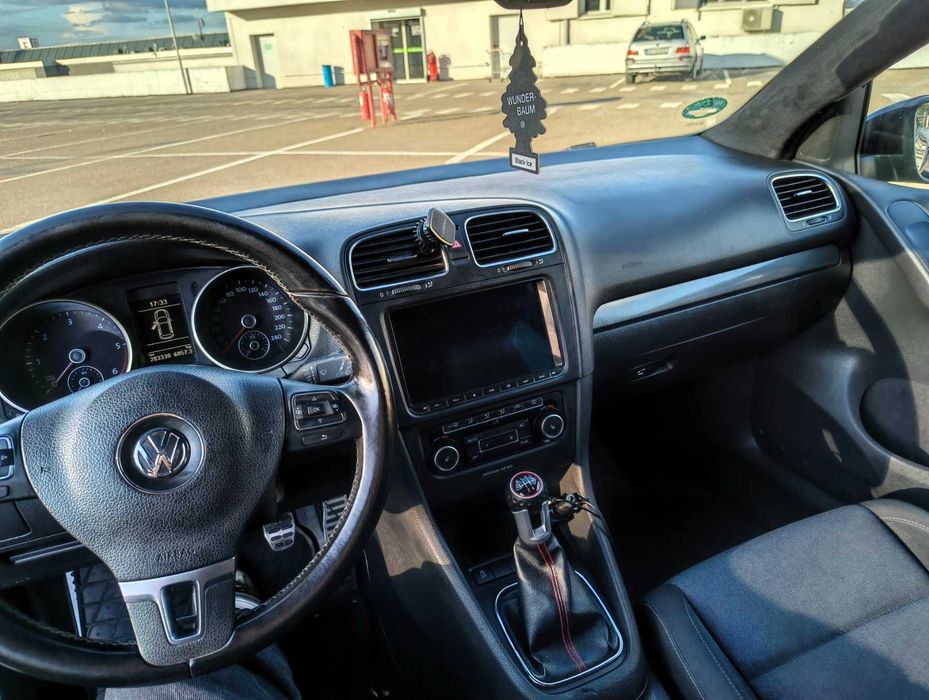 Volkswagen Golf 6 Style 1.6 TDI 105 CP – 2012