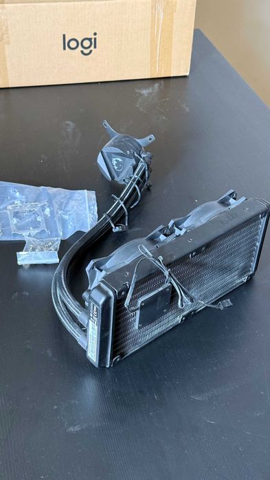 MSI MAG CORELIQUID 240R – AIO водно охлаждане за PC Процесор LGA1700