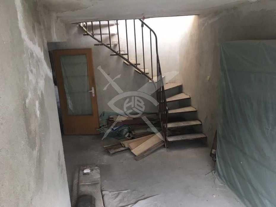 Продава се Мезонет в Бургас, Братя Миладинови - 167 кв.м за 730 €/кв.м - Снимка #1