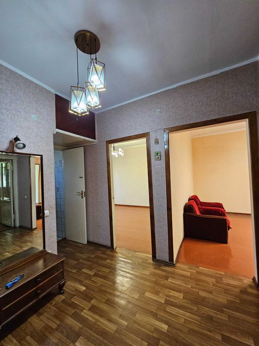 Полевая. Аэропорт. 3/3/4. 77-я серия. Венгерская.