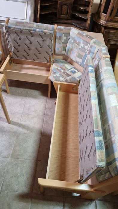 Coltar de bucatarie + masa + 1 scaun