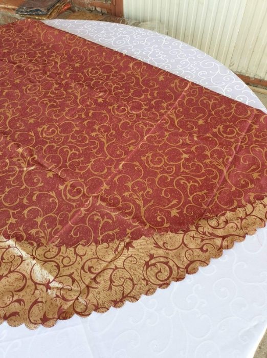 Fata (fete) de masa, rotunda, pentru restaurant, sala de nunta, cort