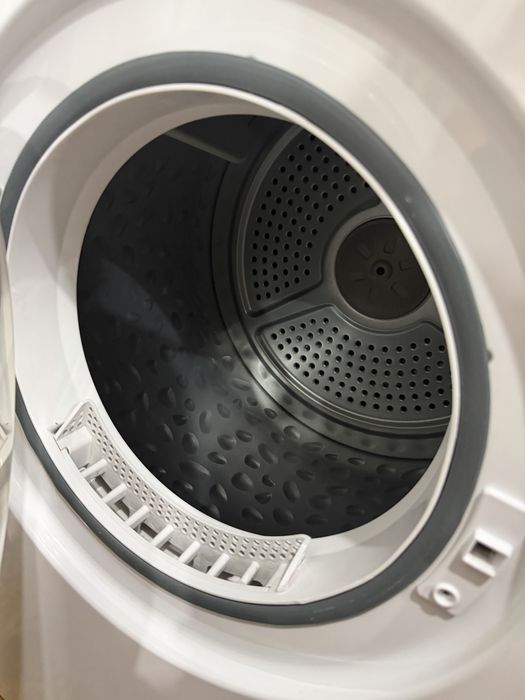 Продам сушилку midea