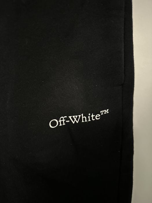 Off-White 100% оригинални къси панталонки