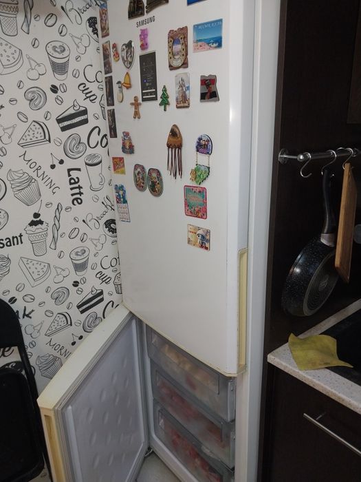 Холодильник Samsung  No Frost