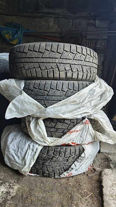 Продам Зимние шины