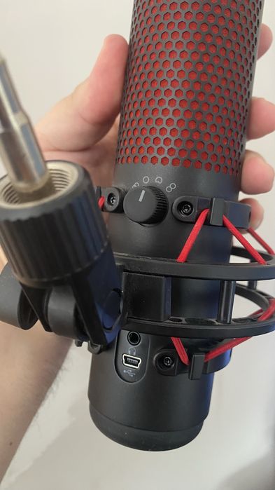 Микрофон HyperX Quadcast