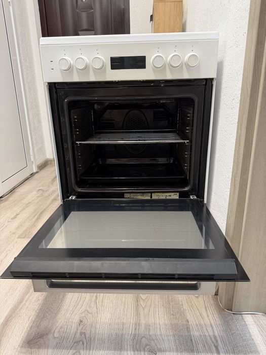 Продавам печка за готвене beko