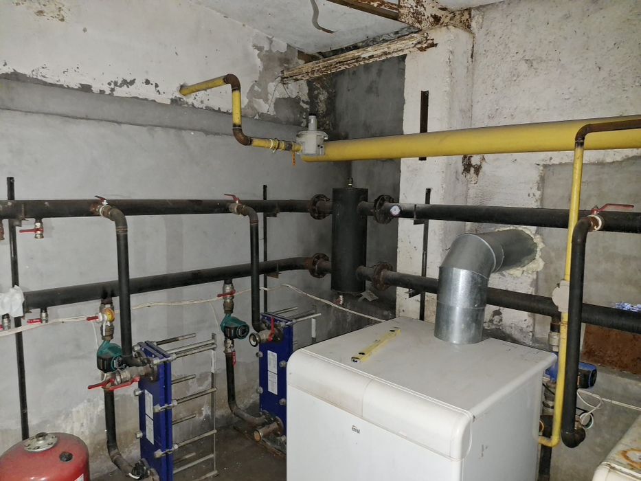 Katyol sotiladi kotta abyomda suv isitish un