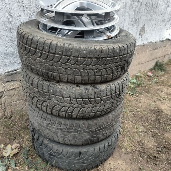 Резина от прадо 3шт