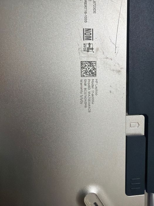 Hp  17-ak000ur  продам ноутбук,