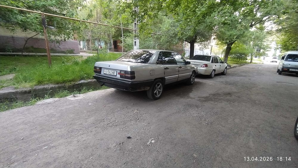 Автомобиль Ауди 100 c3