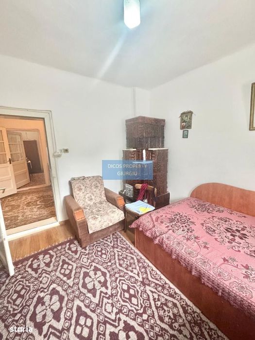 Casă de vânzare – Strada Mugurilor