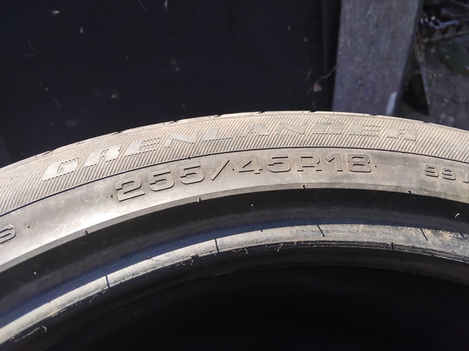 Гуми 255/45/18 летни дот 2019