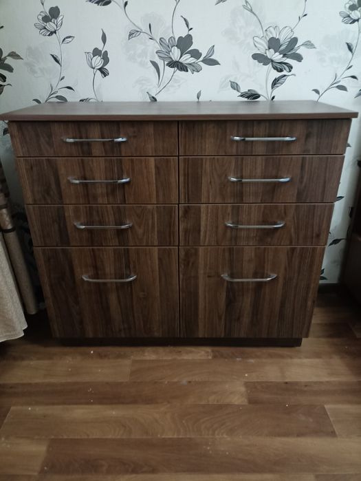 Комод новый орех