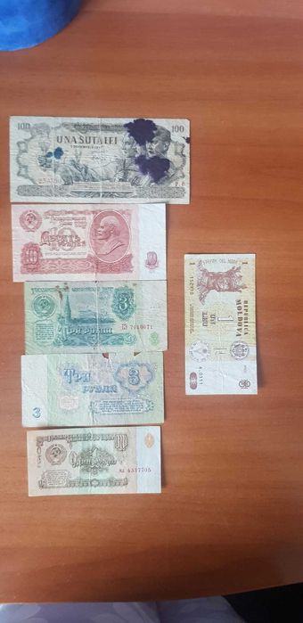 Vand bancnote si monede vechi