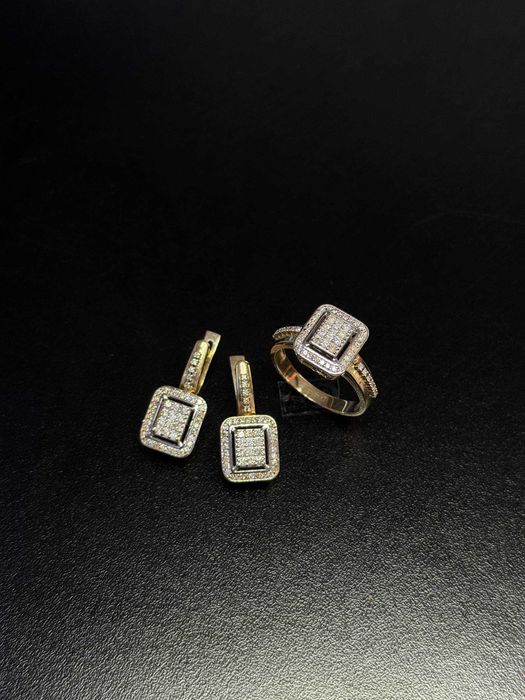 Комплект с бриллиантом