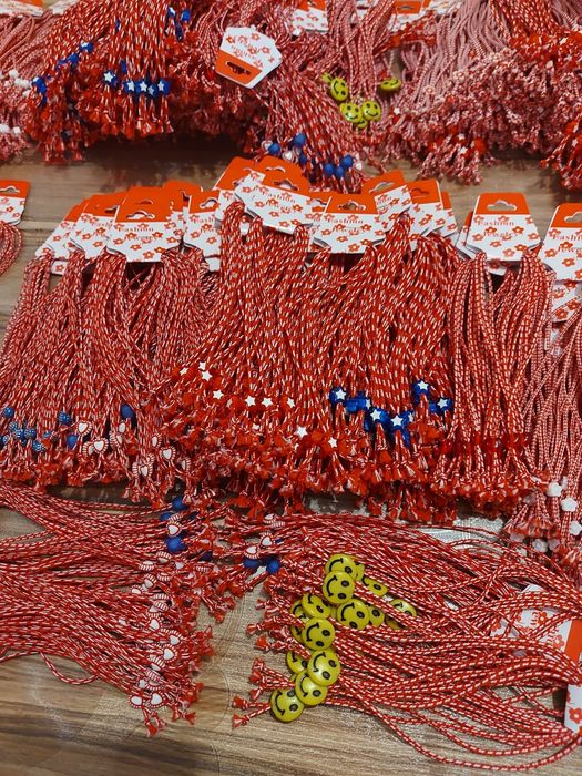 Мартеници разпродажба