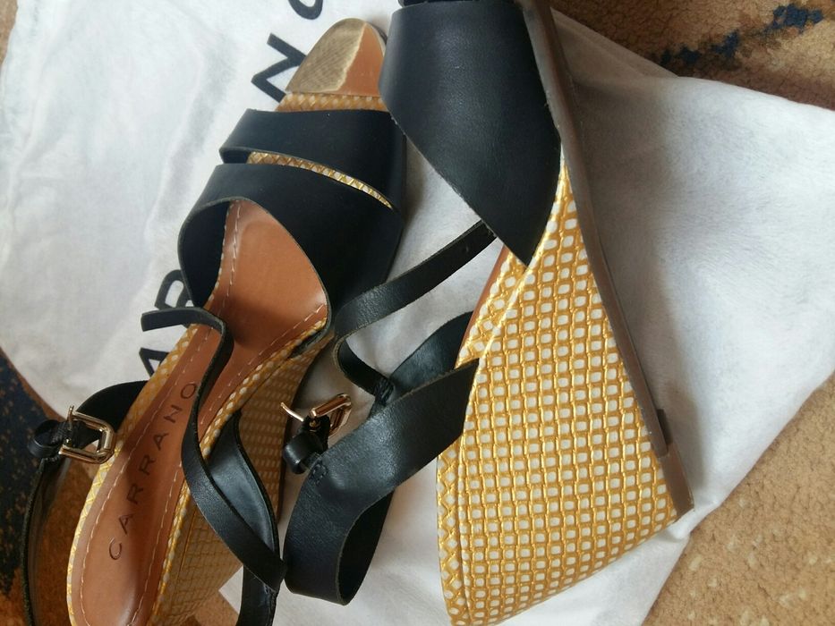 Сандали на платформа Carrano н. 36