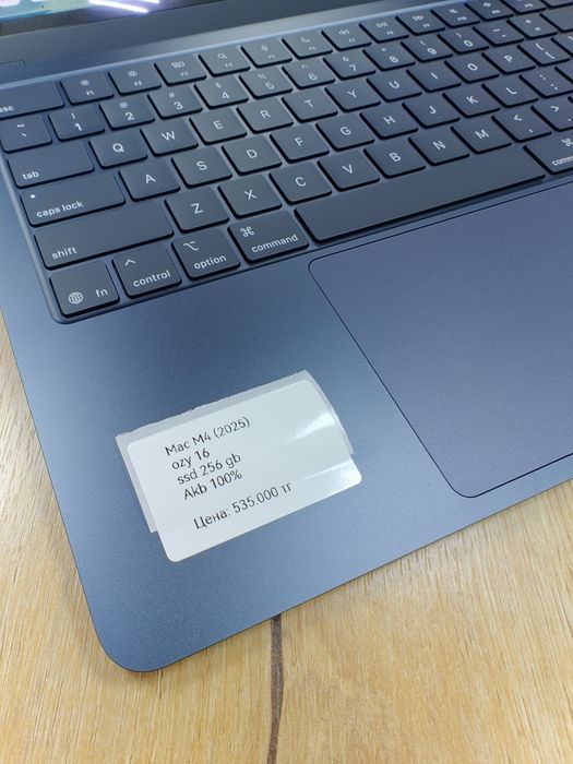 MacBook Air 13 M4 Чип 100% Акб 16/256гб Midnight