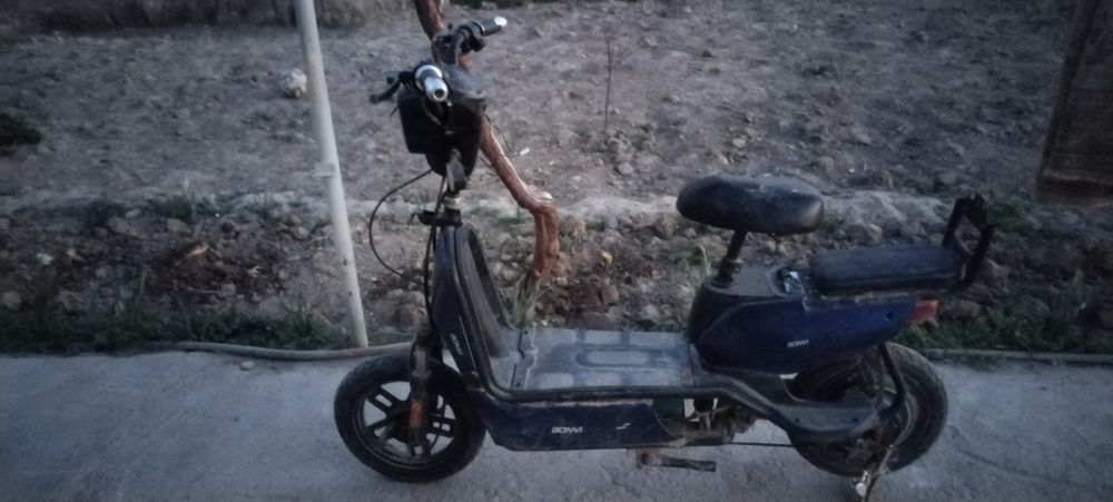 Скутир сотилади срочно