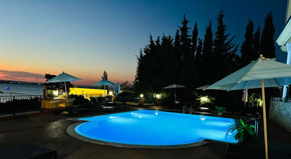 Продава се Тристаен апартамент в София, Студентски град - 126 кв.м за 1068 €/кв.м - Снимка #15