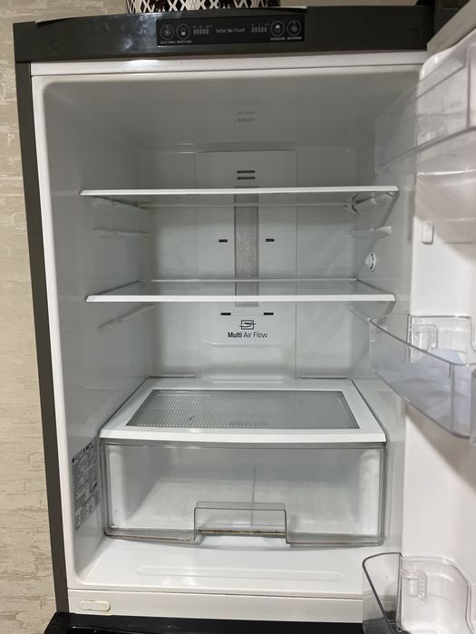 Продам холодильник на запчасти