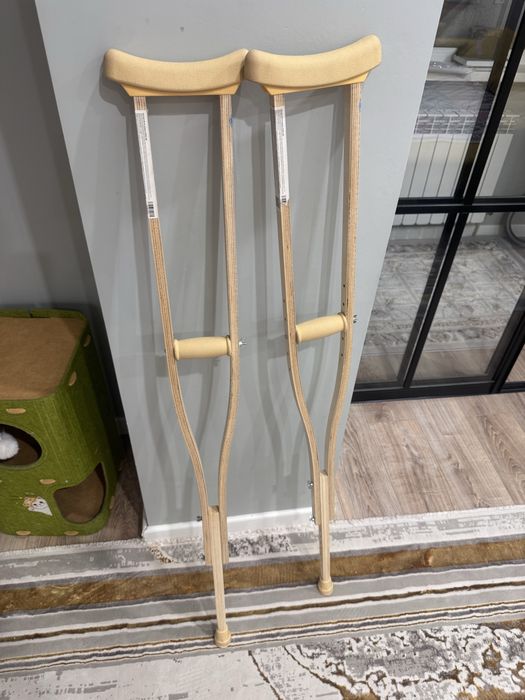 НОВЫЕ КОСТЫЛИ деревянные