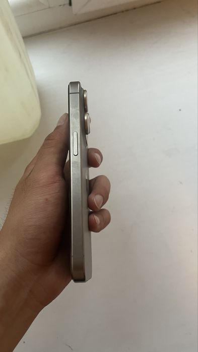 Iphone 15 pro в идеальном состоянии