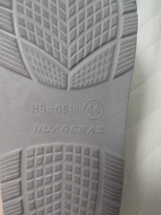 Продам тапочки кроксы