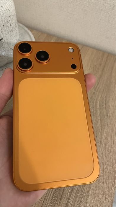 iPhone XR под 17 pro
