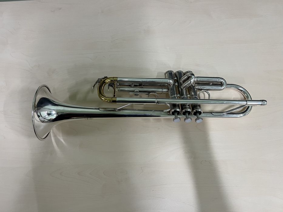 Trompeta Yamaha YTR - 2330