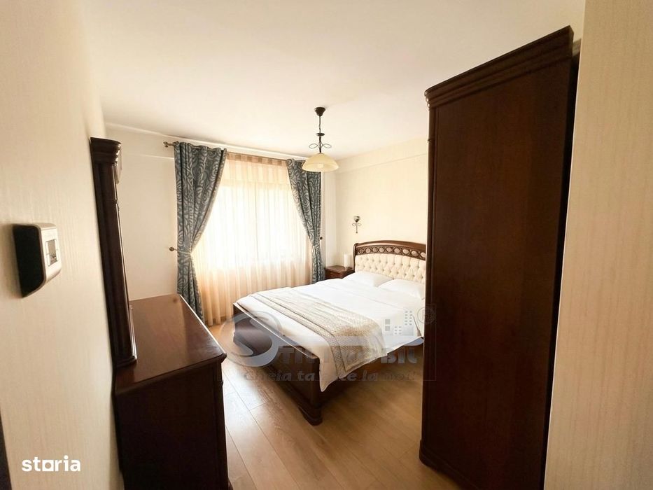 Apartament 3 camere +terasa +boxa+garaj, Pacurari