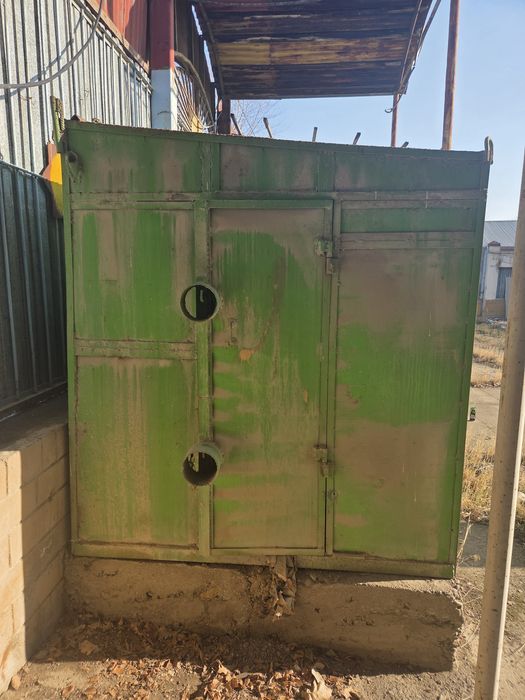 Будка железная в хорошем сост (2.25*2) продается