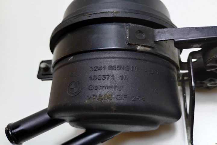 Vas  ulei servo 32416851218 BMW Seria 3 E90/E91/E92/E93