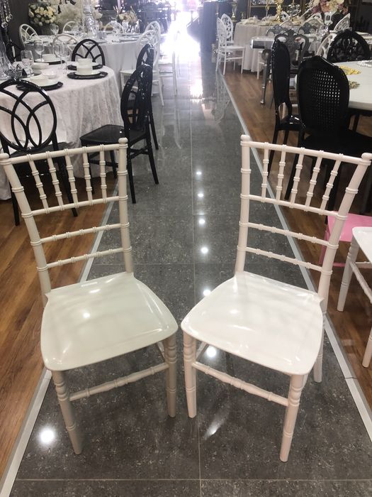 Scaune chiavari tiffany