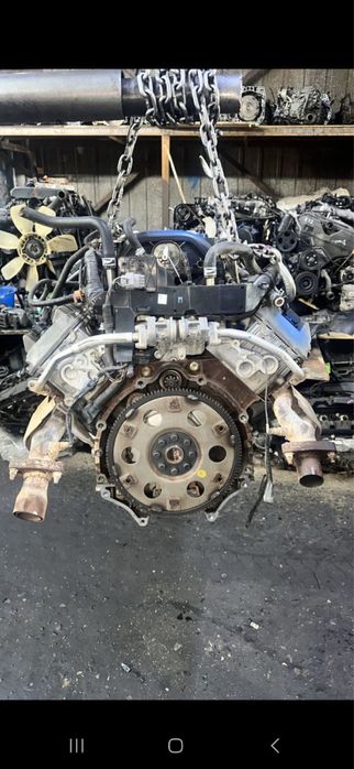 Land Cruiser 300 3.5  twin turbo.