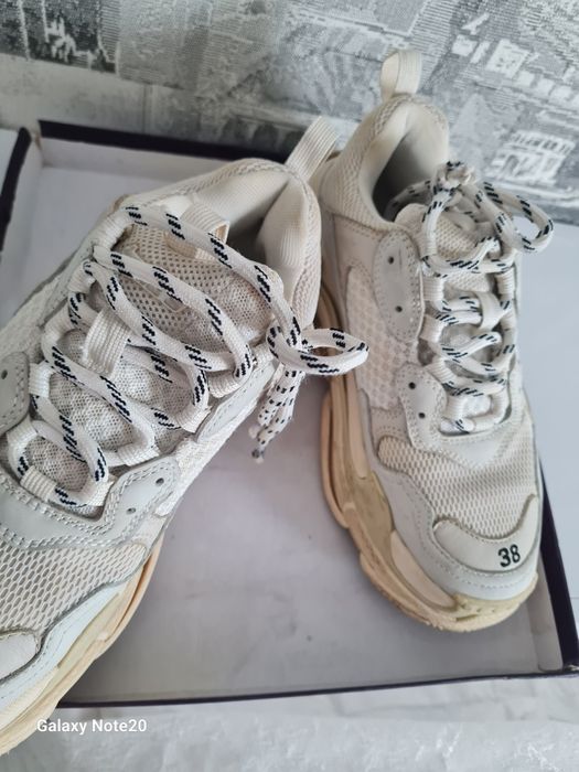 Продам оригинал кроссовок "Balenciaga "