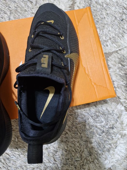 Кроссовки NIKE оригинал