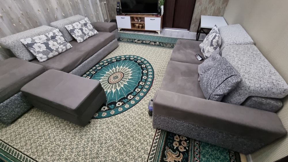 Большая мягкая мебель для гостиной б.у