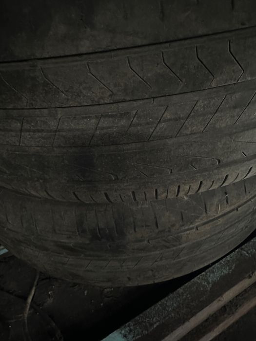 Продается  Шины 235/60 r18