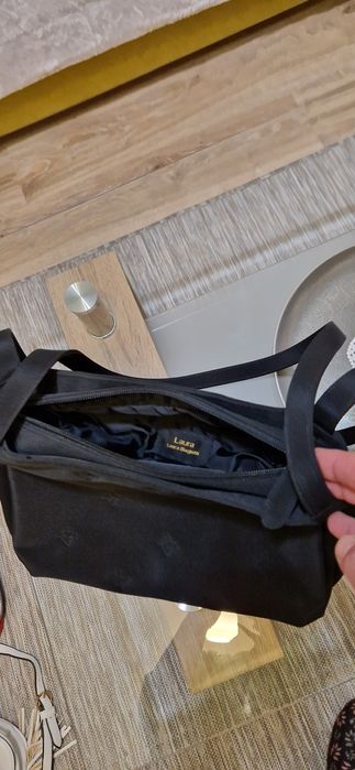 Чанта Laura Biagiotti