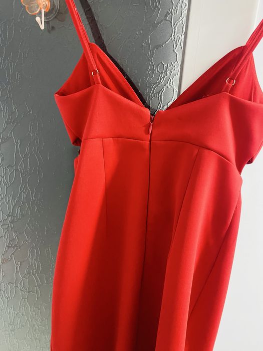 Rochita rosie marime 38